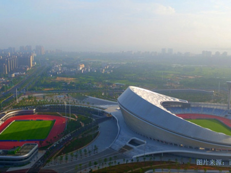 ？？？？？谖逶春游幕逵行