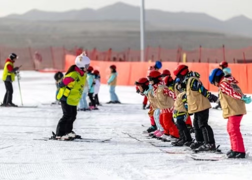 六部门发文，，，，，到2027年我国将形成3个万亿级消费领域！